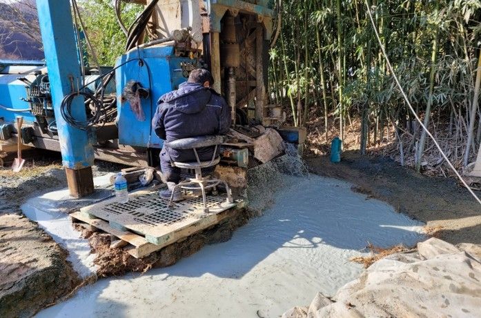 지하수 용출 시추공