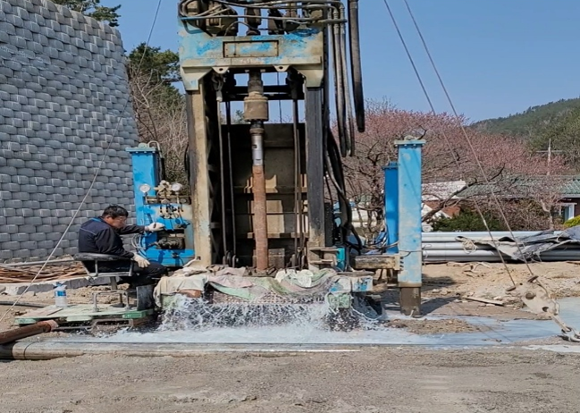 봄철 지하수 시추 현장
